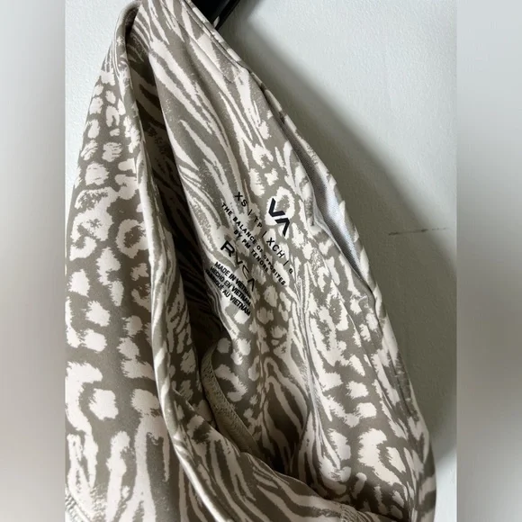 RVCA VA ESSENTIAL WORKOUT LEGGINGS ZEETAH - Picture 8 of 8